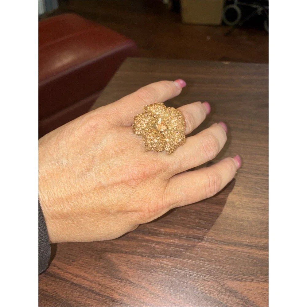 Ann Taylor Gold Flower Statement Ring Size 7 Rhinestone Pave Cocktail Large